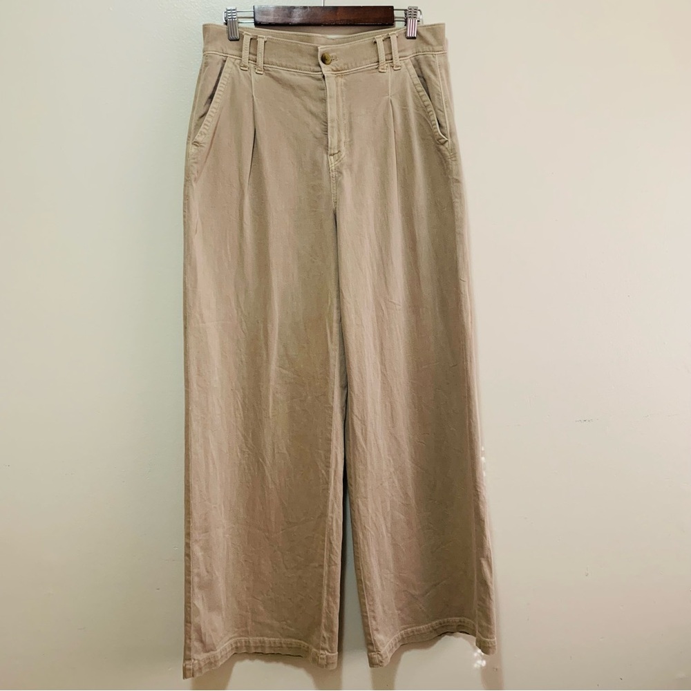 American Eagle Outfitters Wide Leg Pants in Light Khaki